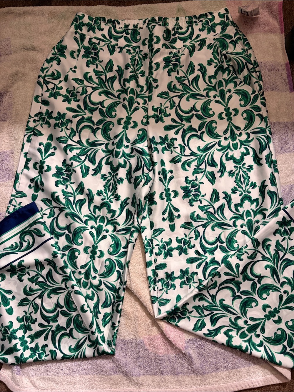 Bwear White Wide-Leg Pants with Green Floral Scroll Print